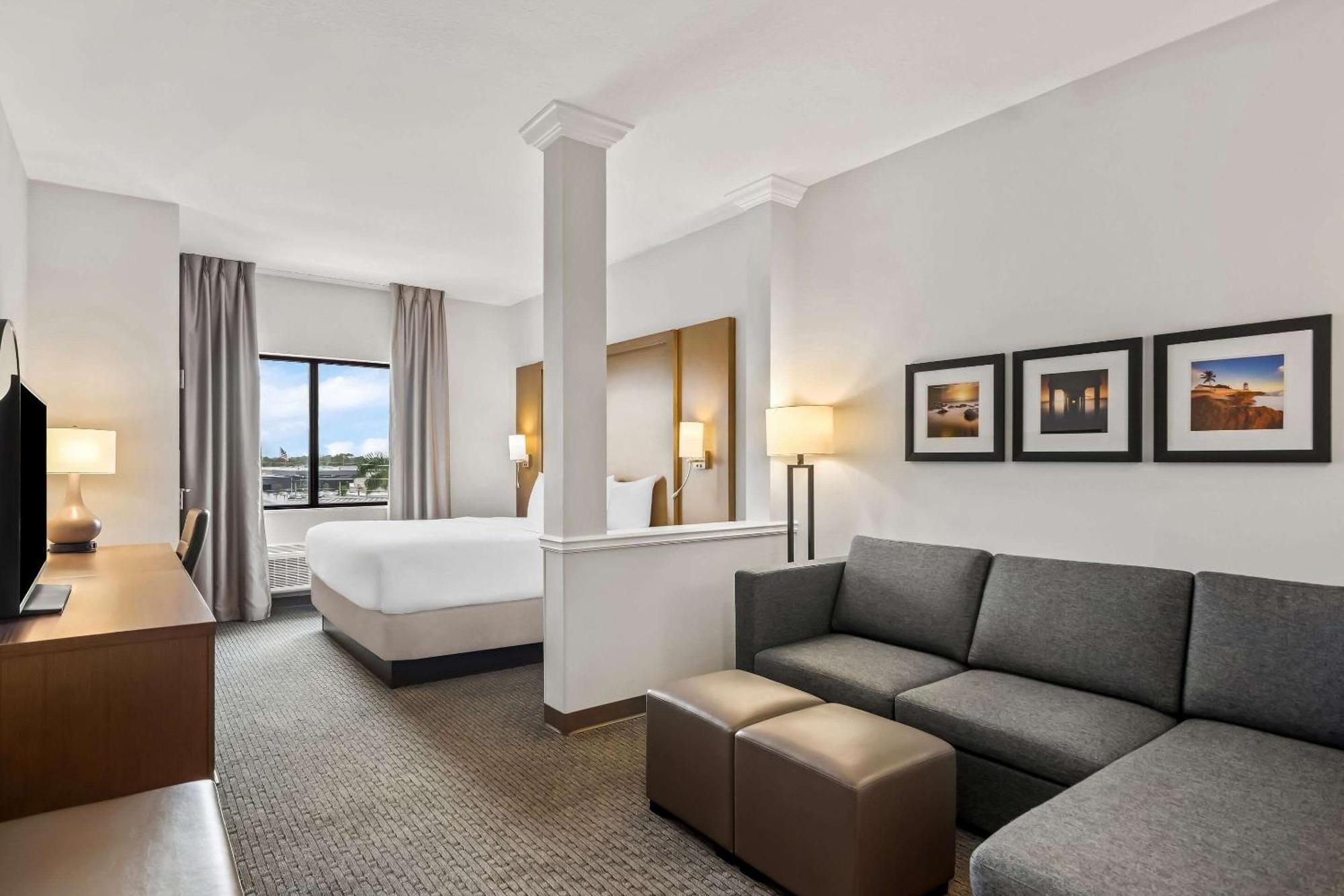 Comfort Suites Stuart-Hutchinson Island Esterno foto